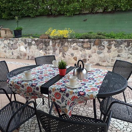 Appartamento Con Giardino A Cisano Di บาร์โดลิโน ภายนอก รูปภาพ