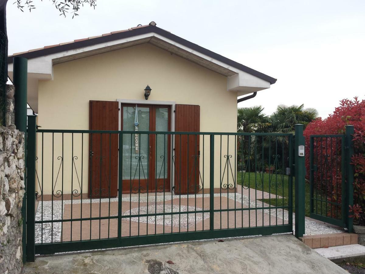Appartamento Con Giardino A Cisano Di บาร์โดลิโน ภายนอก รูปภาพ