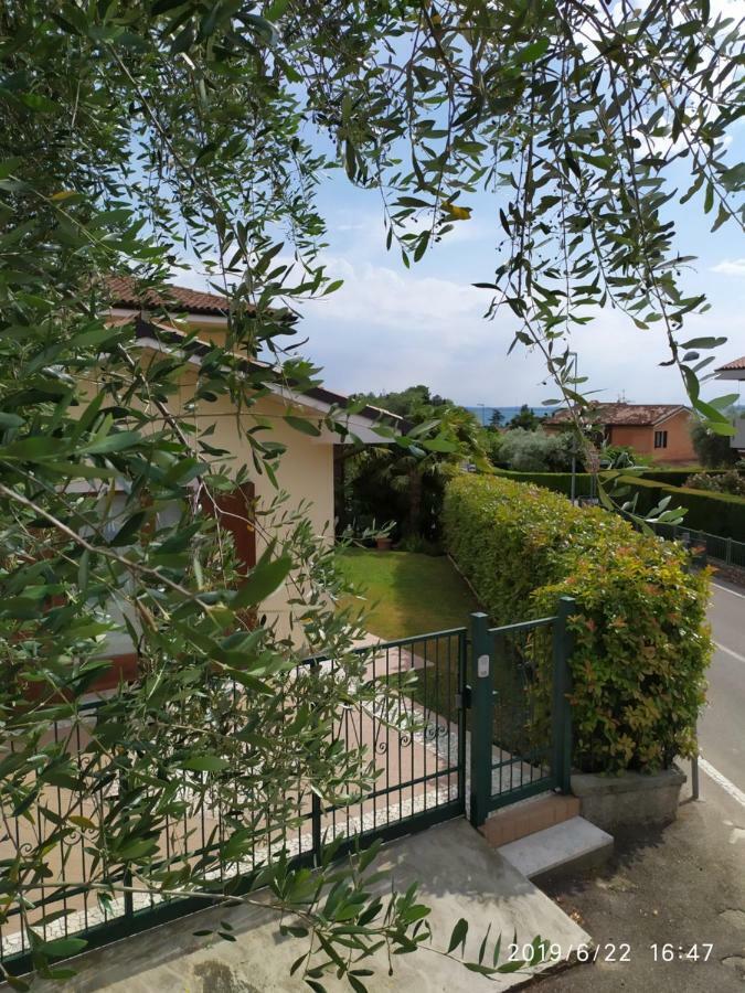 Appartamento Con Giardino A Cisano Di บาร์โดลิโน ภายนอก รูปภาพ