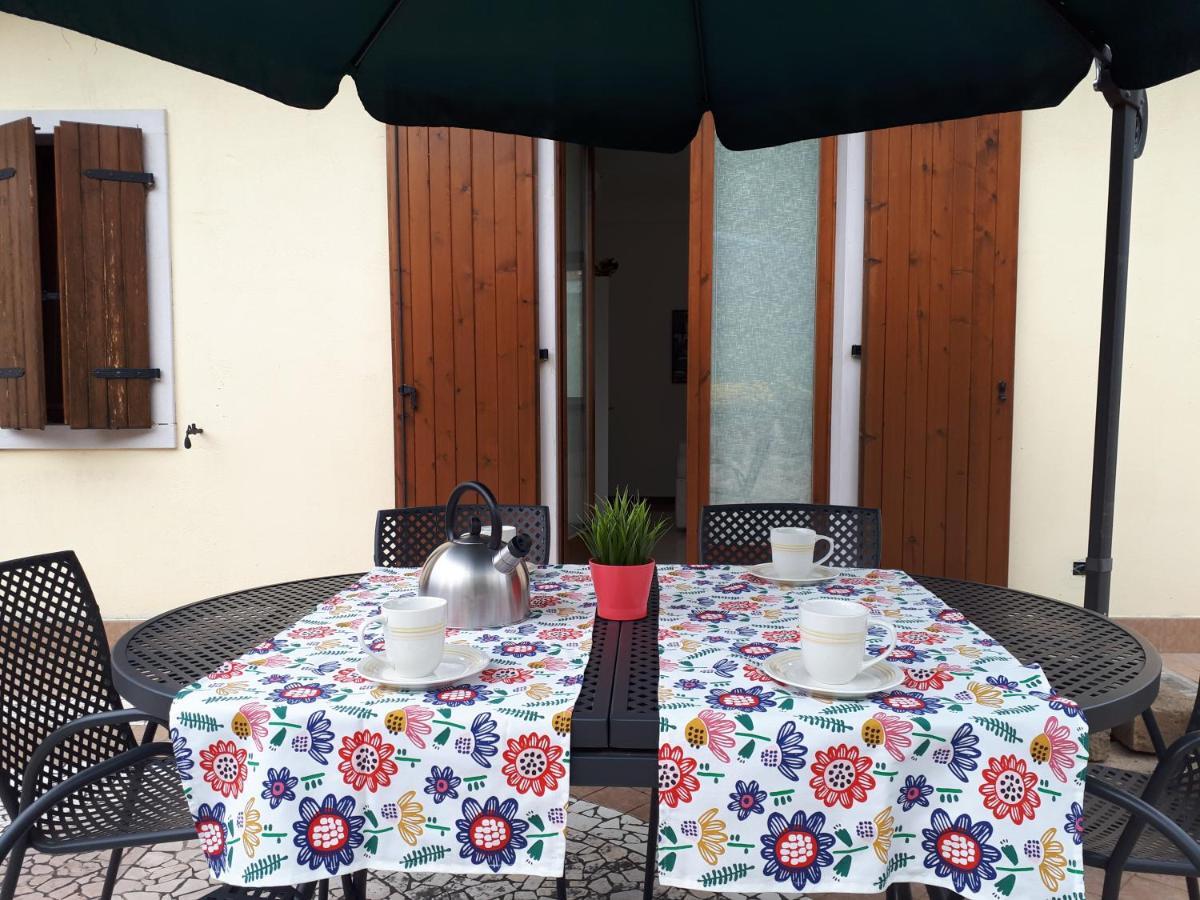 Appartamento Con Giardino A Cisano Di บาร์โดลิโน ภายนอก รูปภาพ